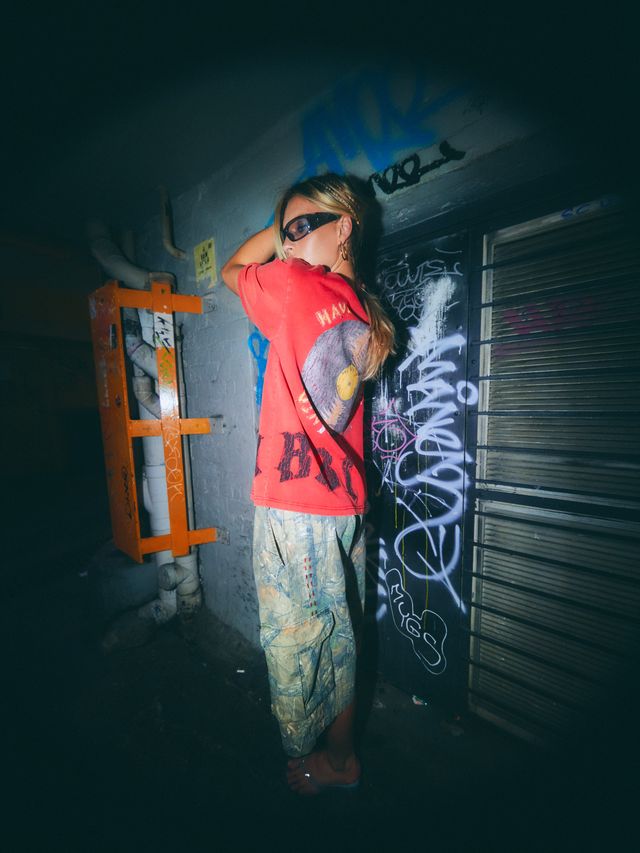The Vinyl Shop Tee - Red | Sabbi