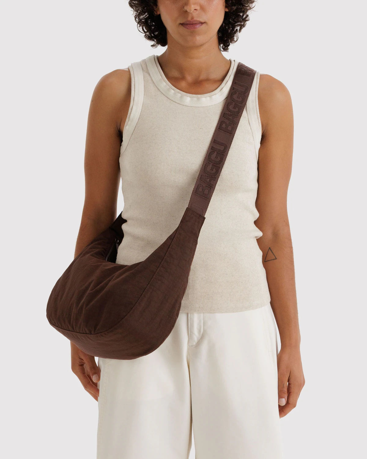 Medium Nylon Crescent Bag - Coffee | Baggu