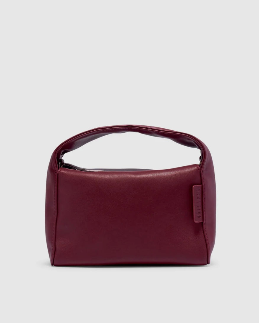 Luca Mini - Port | Brie Leon