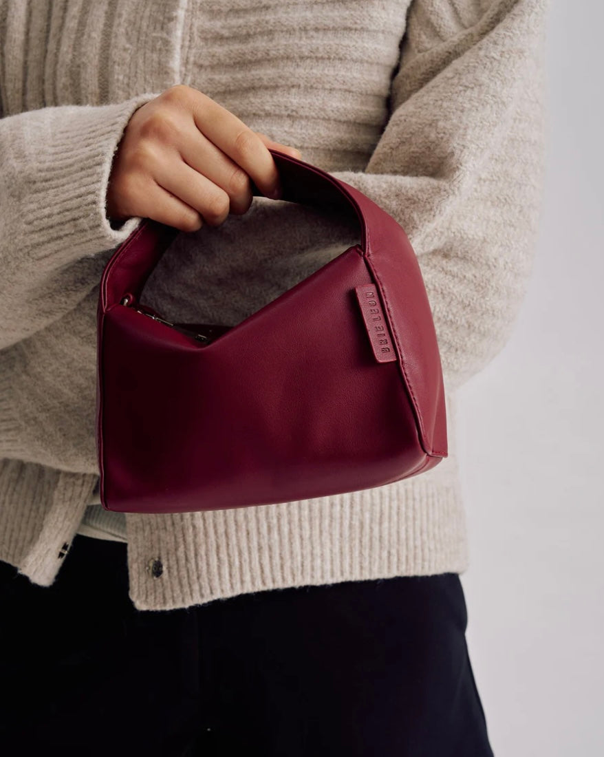Luca Mini - Port | Brie Leon