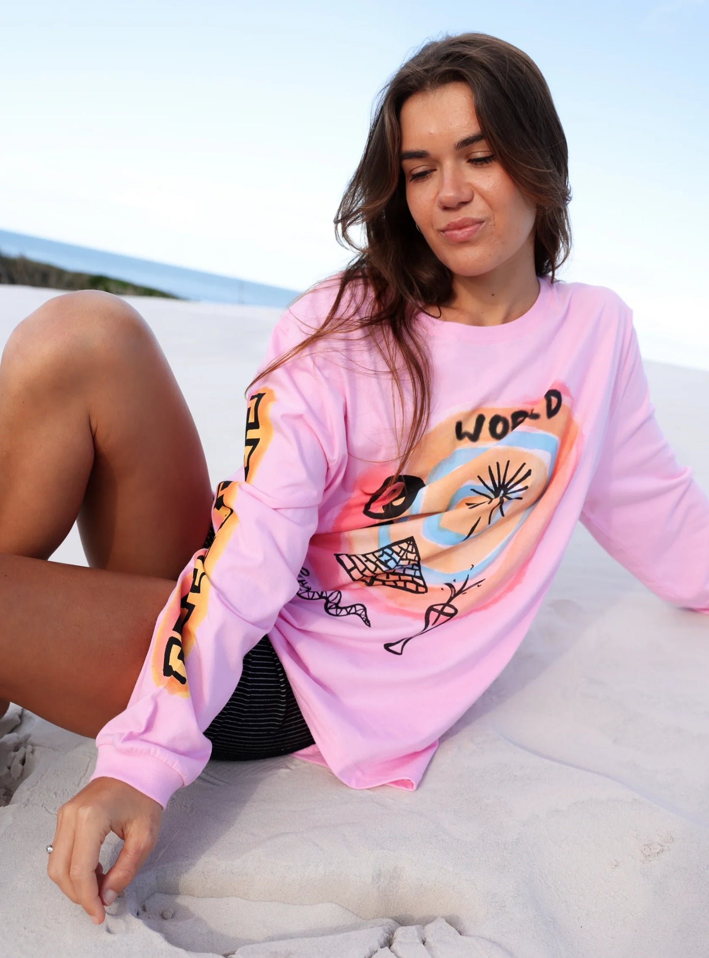 Cosmic World LS Tee | Patchs Studio