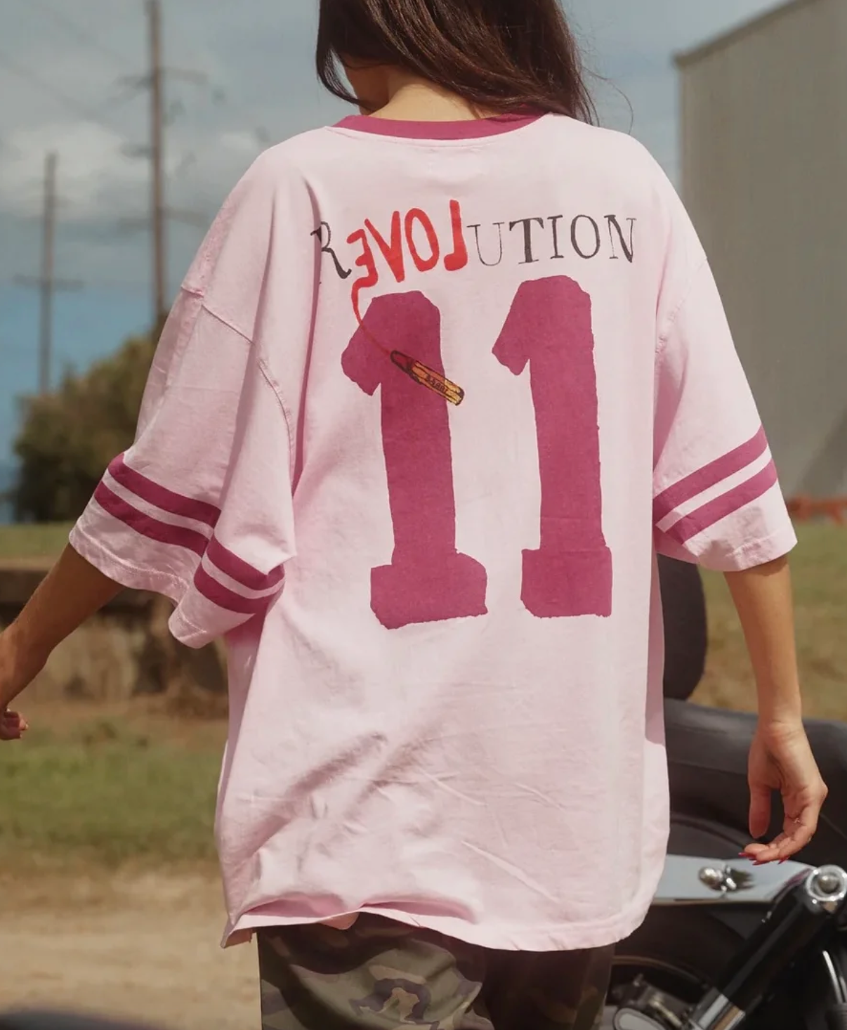 THE LOVE REVOLUTION TEE PINK | SABBI THE STORE