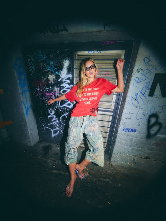 The Vinyl Shop Tee - Red | Sabbi