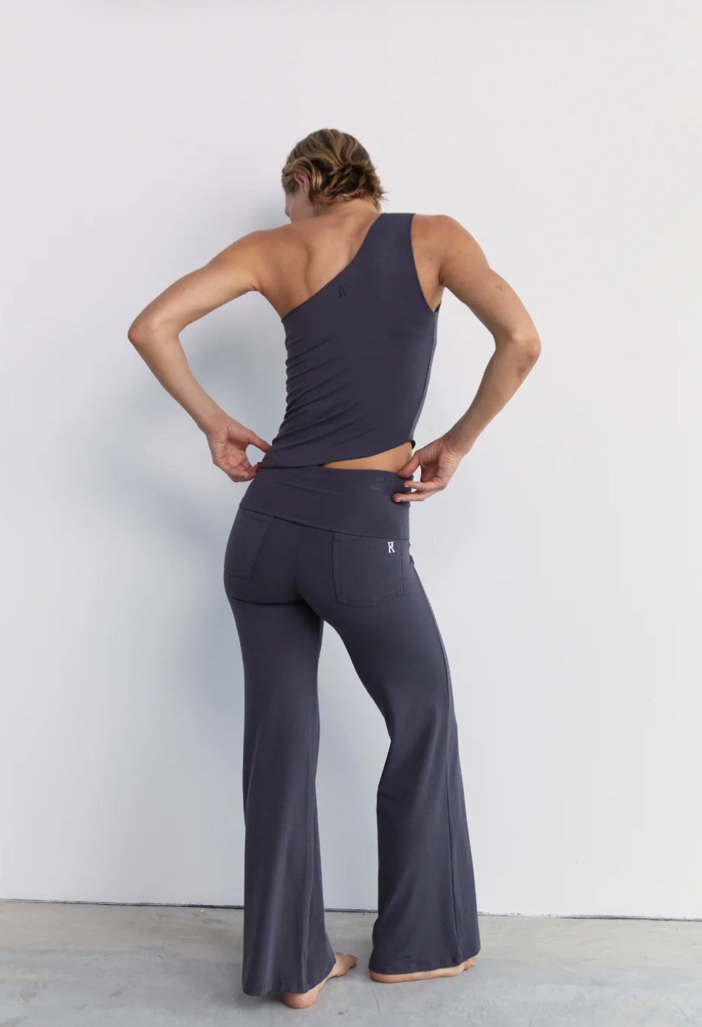 Full Length Yin Flare Slate | Pinky & Kamal