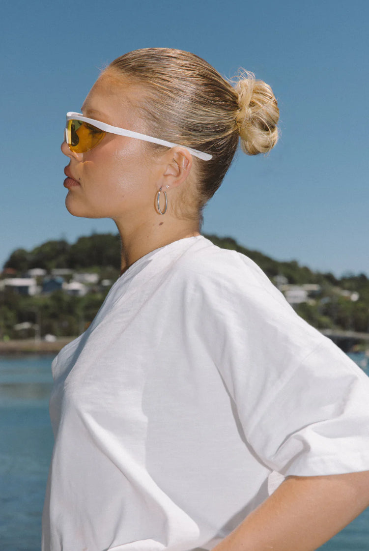 ONE SHOULDER T-SHIRT - WHITE | Pinky & Kamal