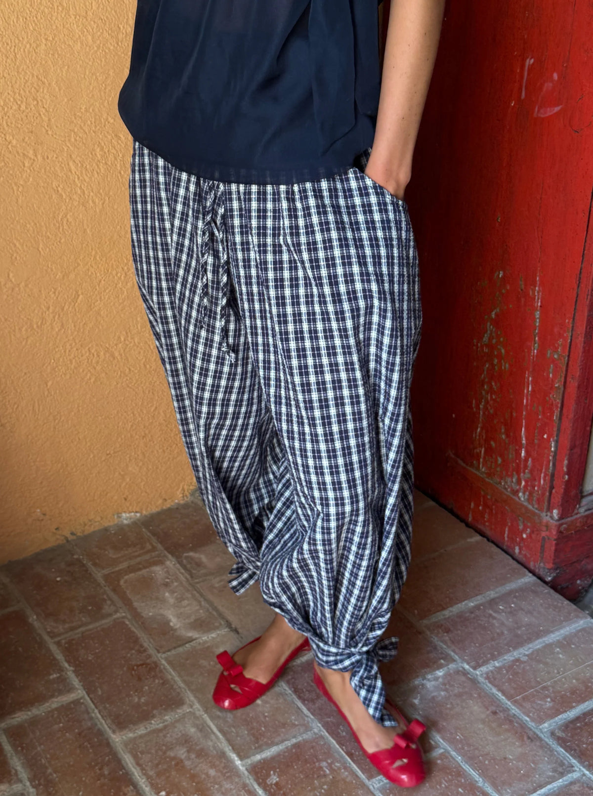 Magnolia Pants Navy | Susmie’s
