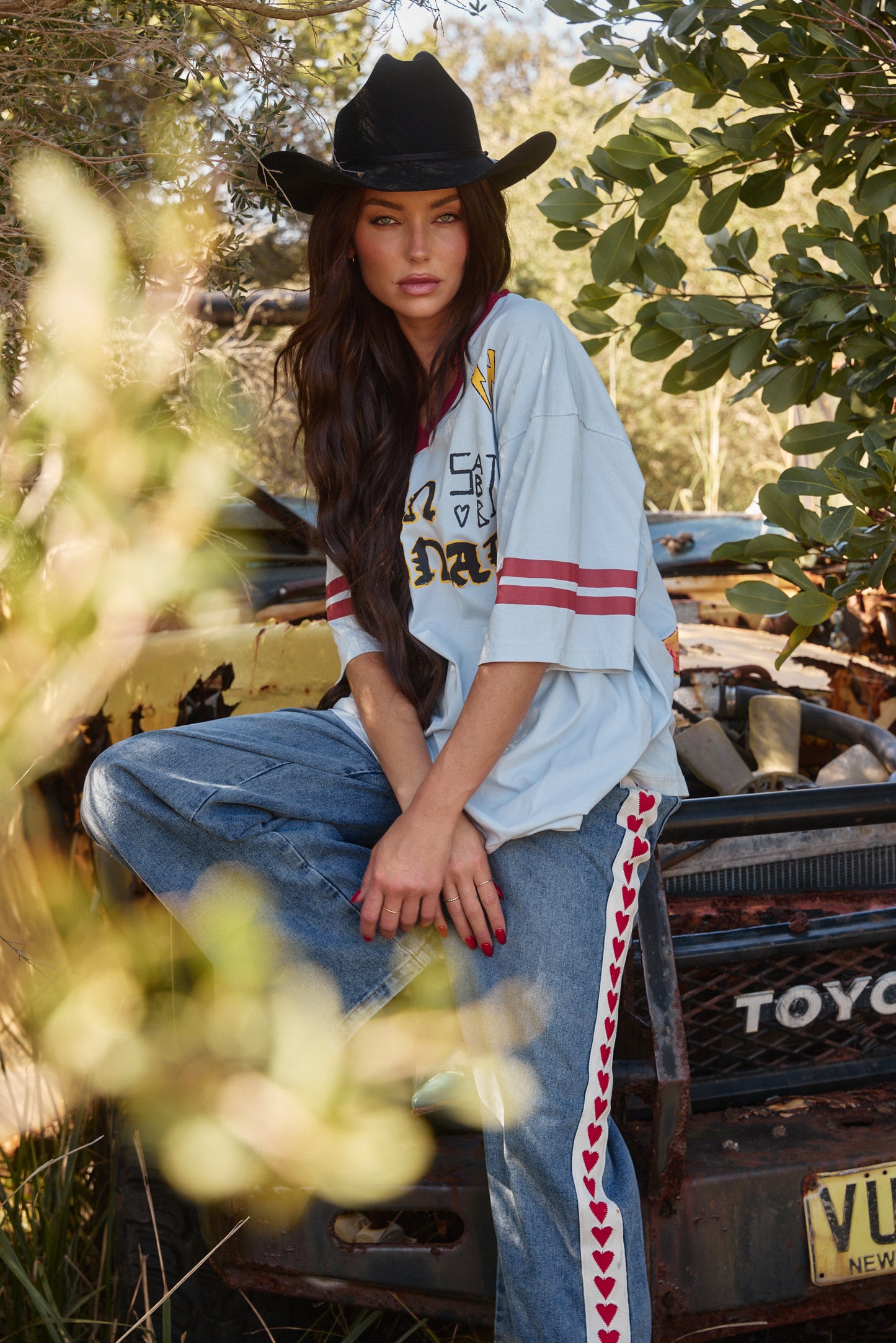 THE BORN ORIGINAL TEE - SKY & MAROON | SABBI THE STORE