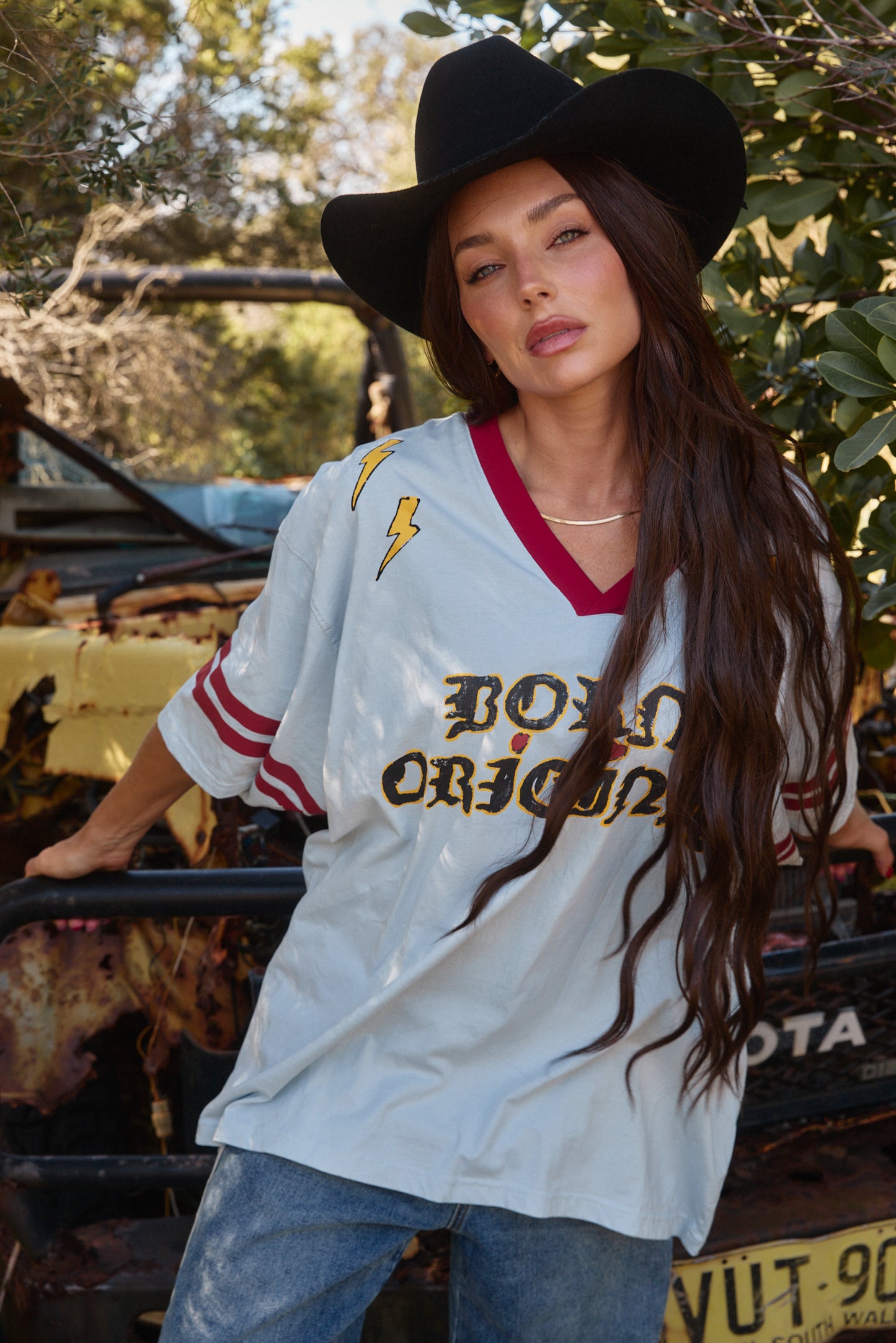 THE BORN ORIGINAL TEE - SKY & MAROON | SABBI THE STORE