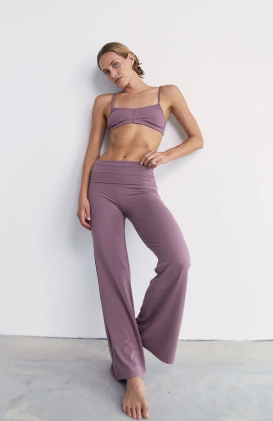 Full Length Yin Flare - Mauve | Pinky & Kamal