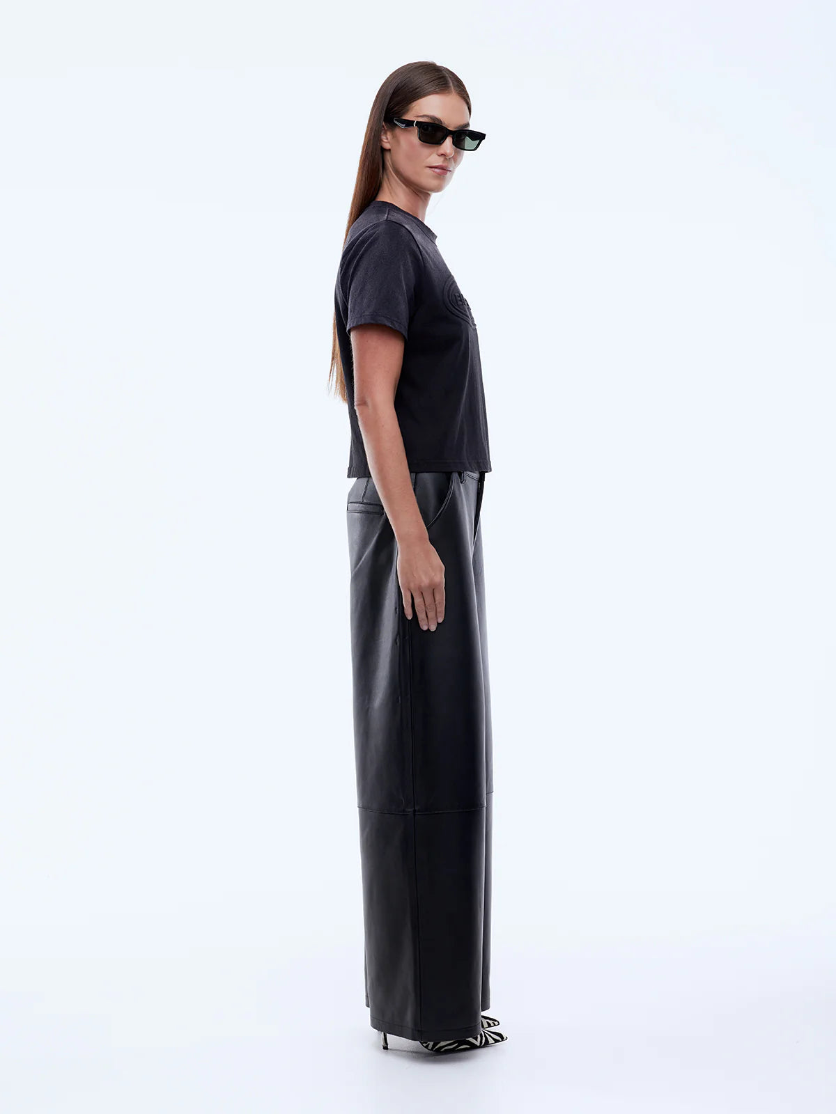 Washed Debossed Relaxed Baby Tee - Black | Ena Pelly