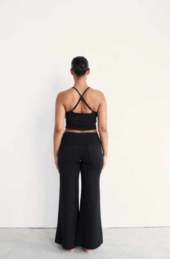Full Length Yin Flare - Black | Pinky & Kamal