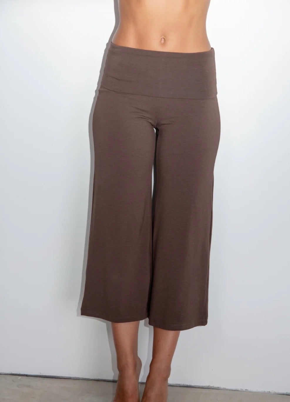 Yin Flare 7’8 Length - Brown | Pinky & Kamal