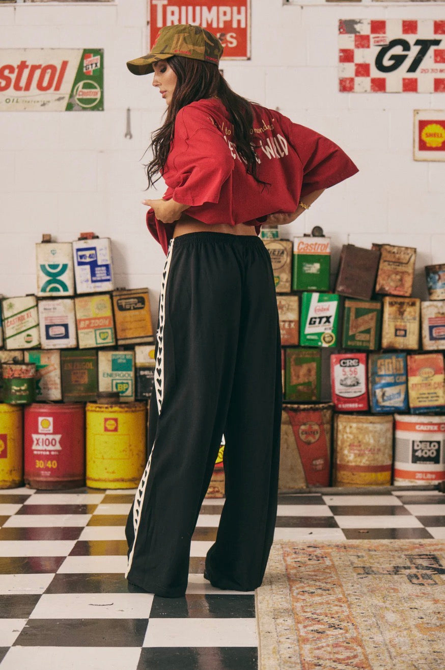 The Raving Hearts Pants Black | Sabbi The Store