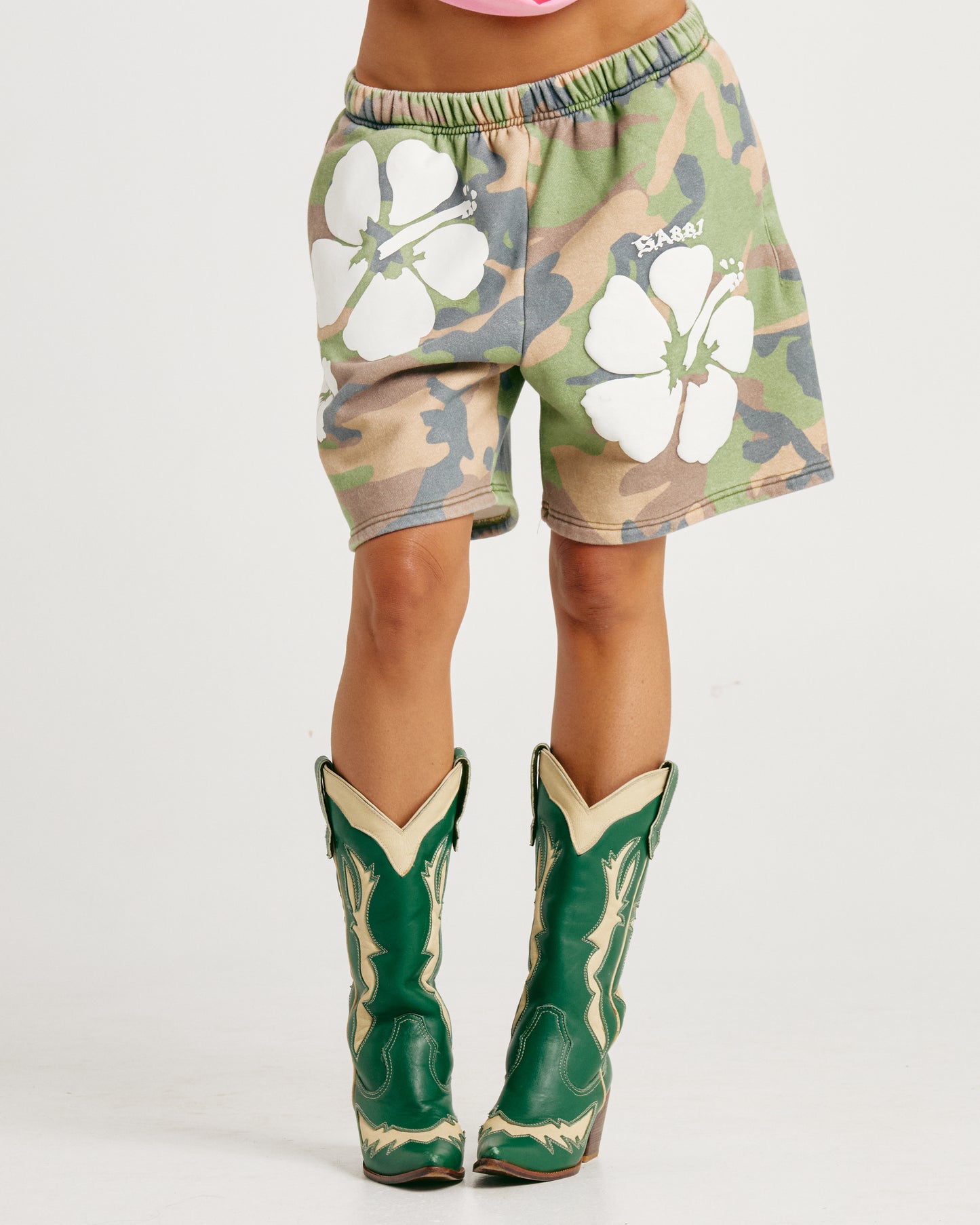 The Happy Hibiscus Shorts - Camo | Sabbi