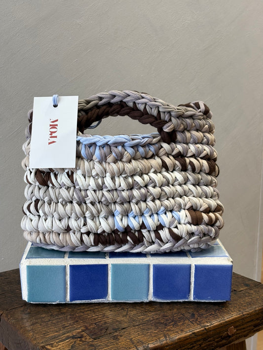 The Laura Shopper | ByMoja