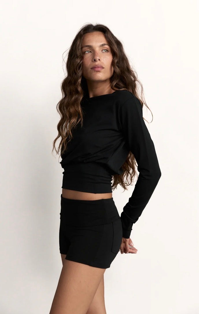 Contour Long Sleeve - Black | Pinky & Kamal