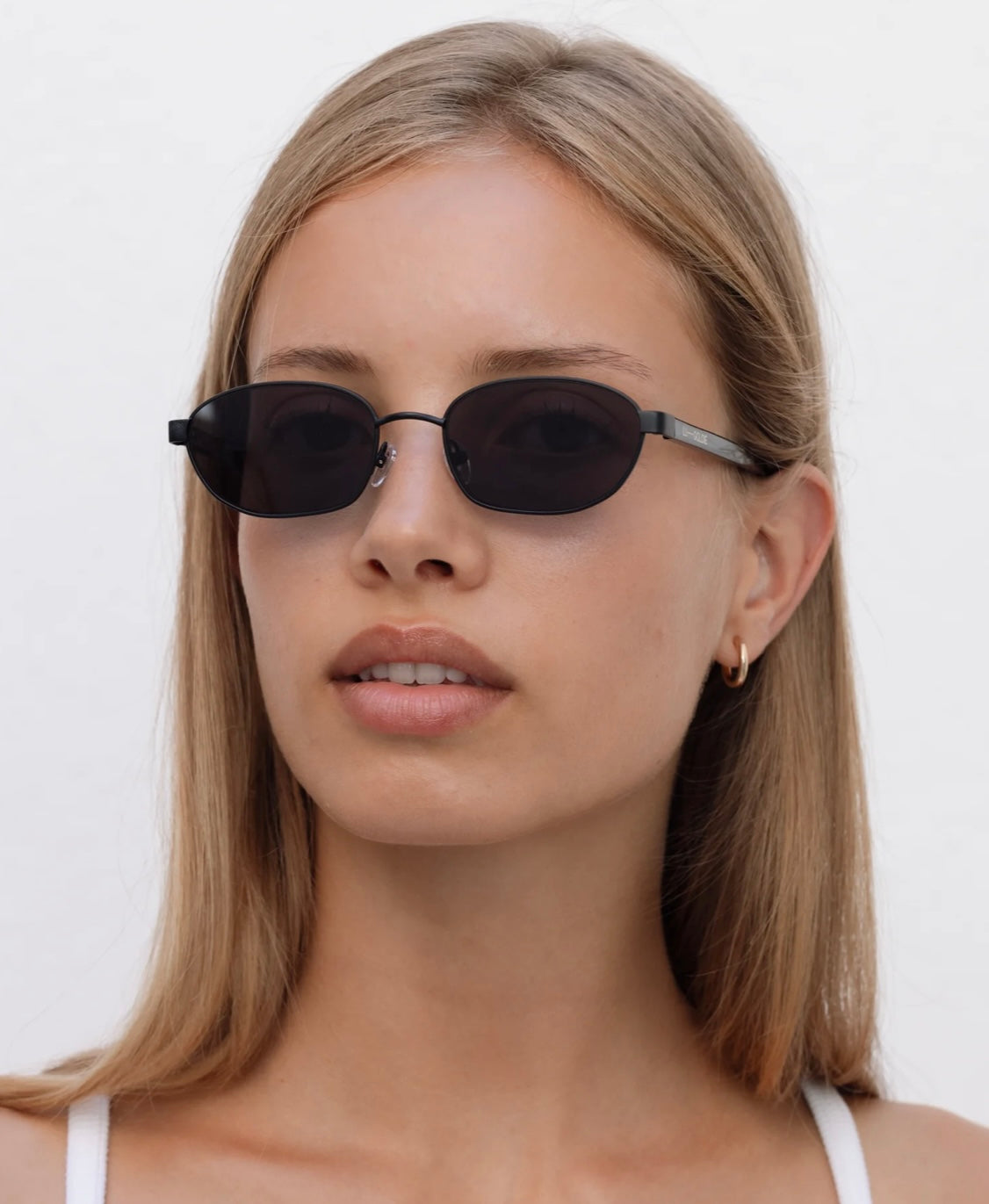 Lara Sunglasses Black | Lu Goldie