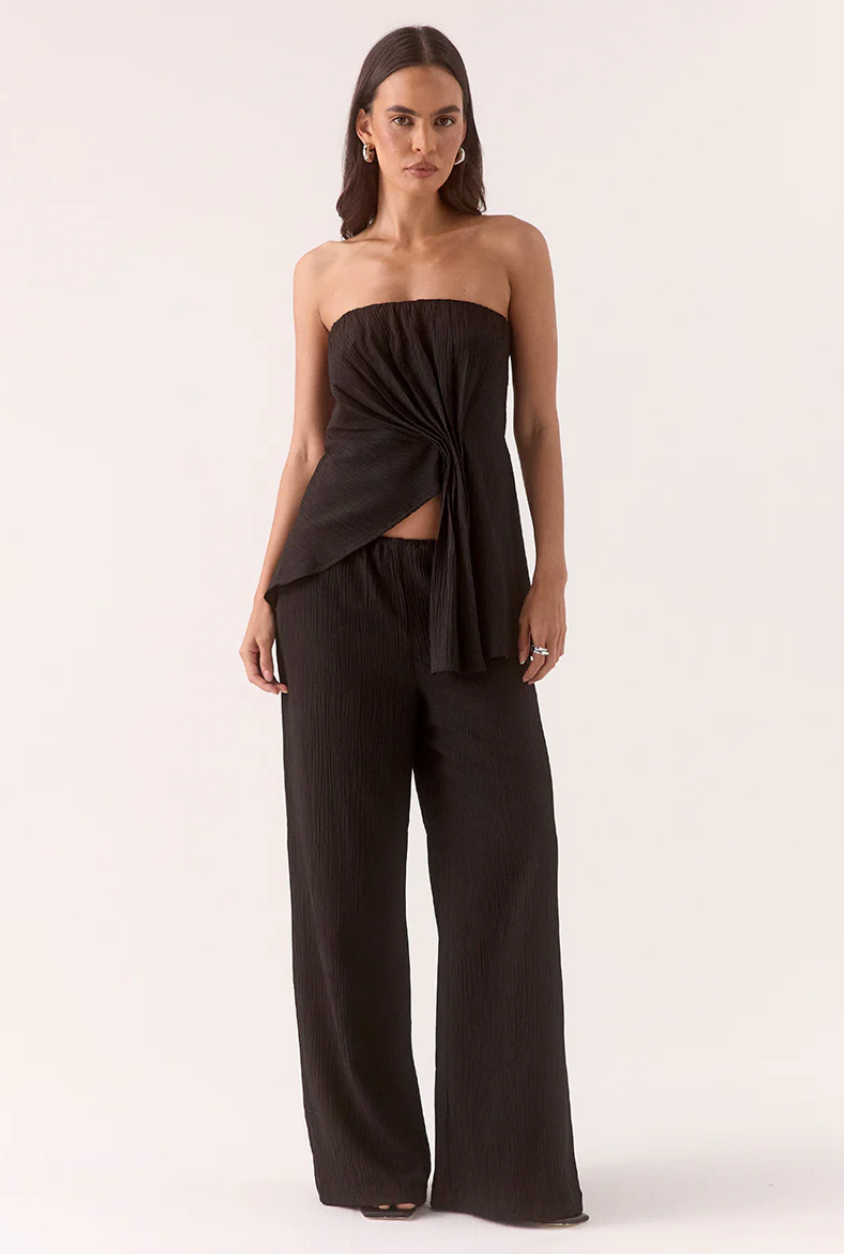 Aine Top Black | Sovere