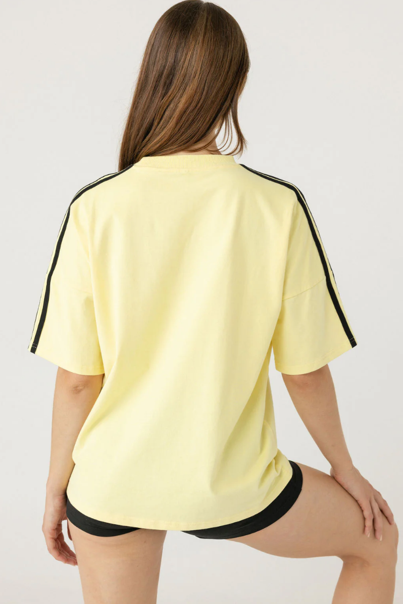 Hibiscus T-Shirt Butter/Black - Pinky & Kamal